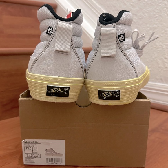 SK8 HI NOTCHBACK VR3 - SZ13 - Picture 3 of 5